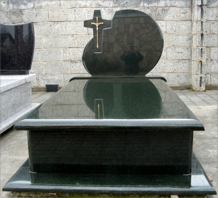 nagrobek9